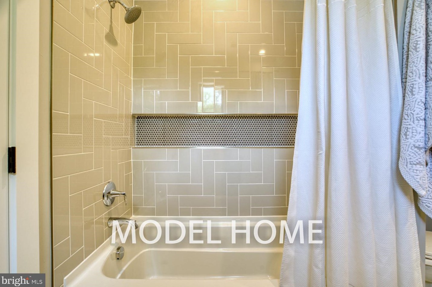 1713 Macon St, Mc Lean VA  22101-5130 exterior