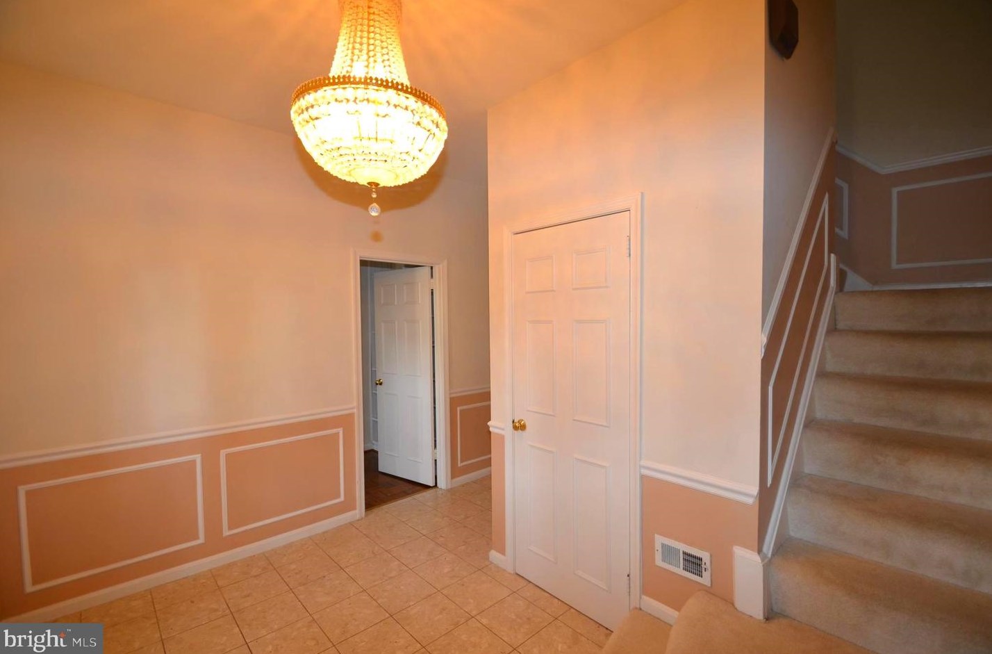 7814 Cliffside Ct, Springfield, VA 22153