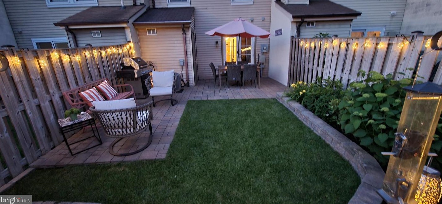 14409 Manassas Gap Ct, Centreville VA 20120-2863 exterior