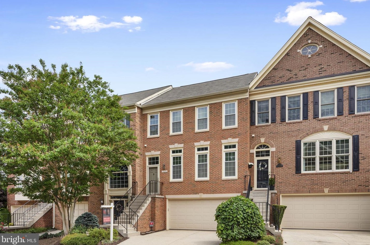 11576 Avondale Dr, Fairfax, VA 22030-6057