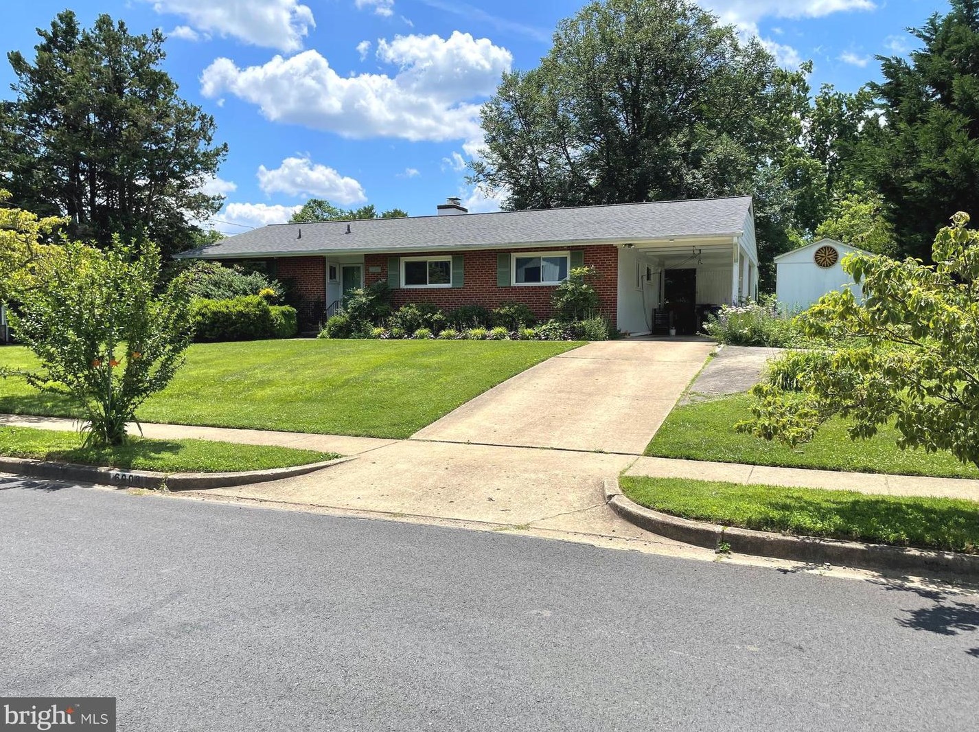6903 Rosemont Dr, Mc Lean, VA 22101