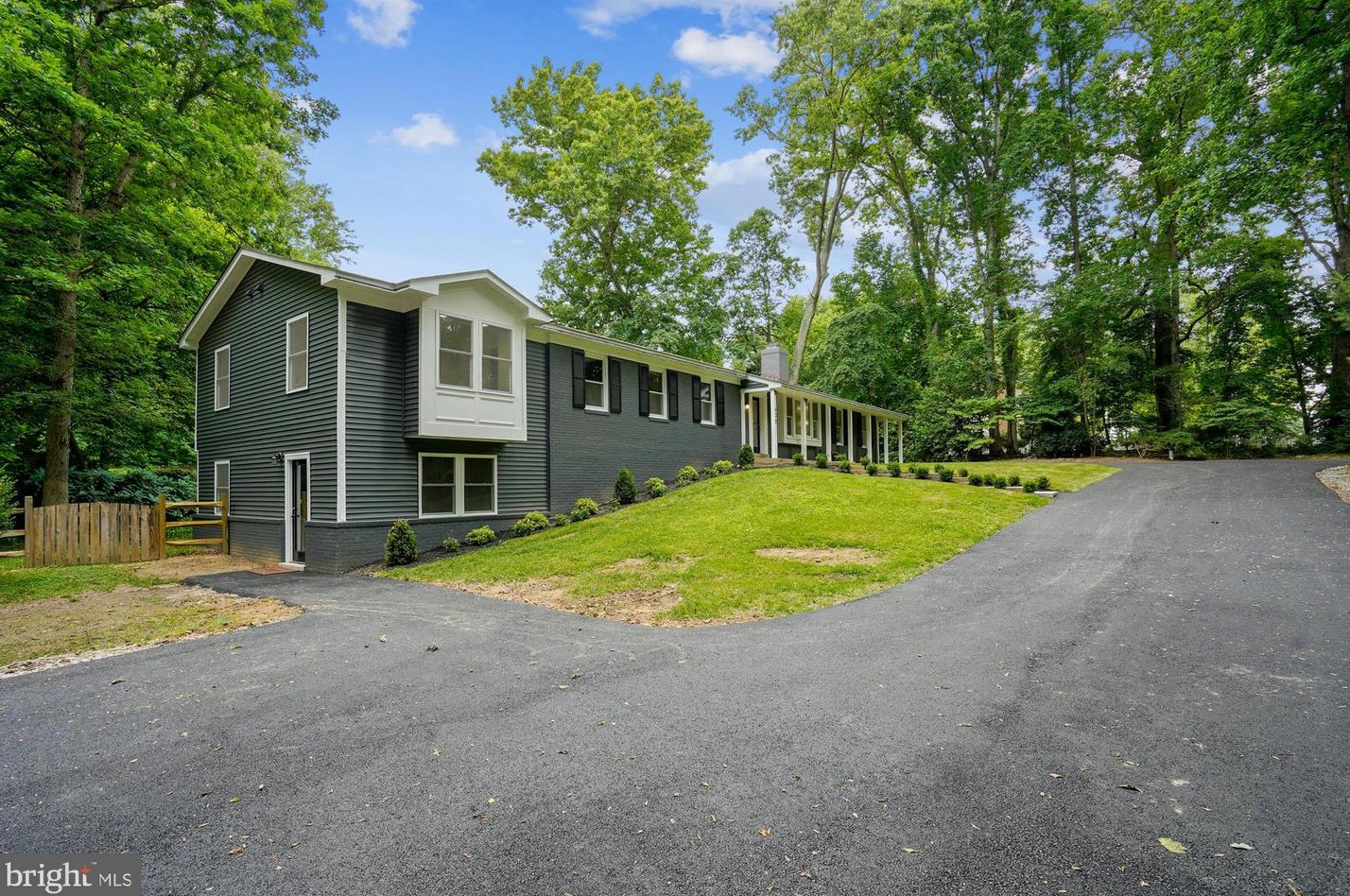 630 Springvale Rd, Great Falls, VA 22066