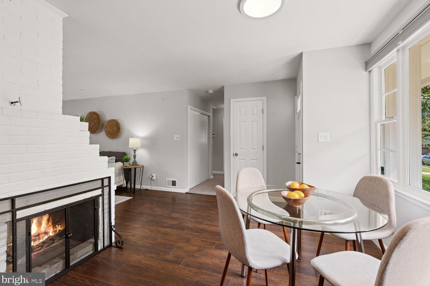 5333 Ravensworth Rd, Springfield, VA 22151
