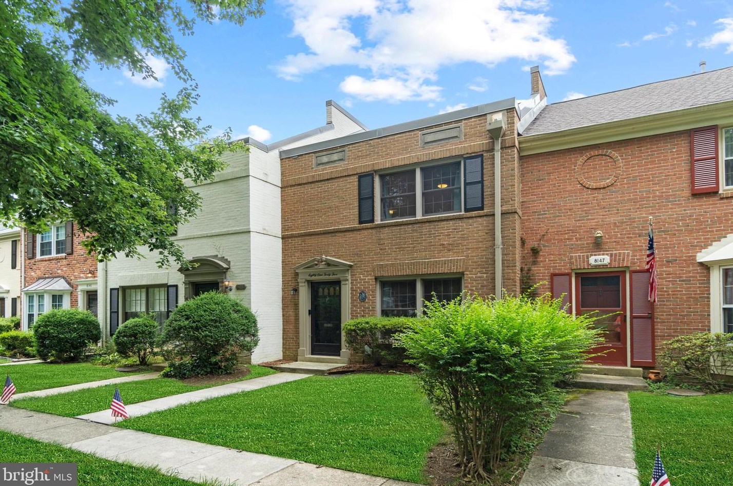 8145 Carrleigh Pkwy, Springfield, VA 22152