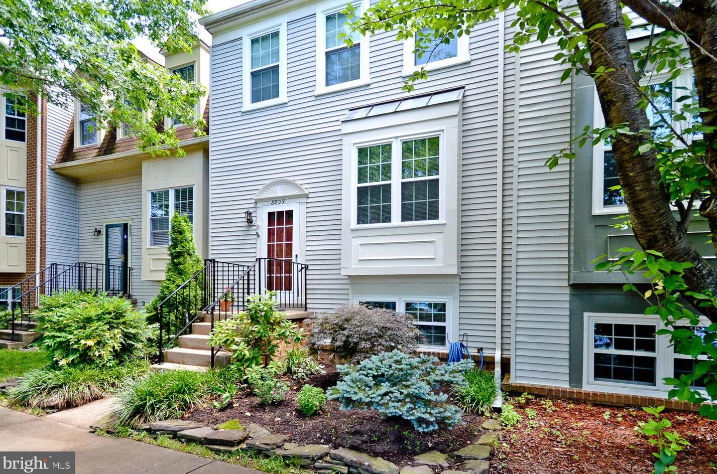 8809 Winding Hollow Way, Springfield, VA 22152