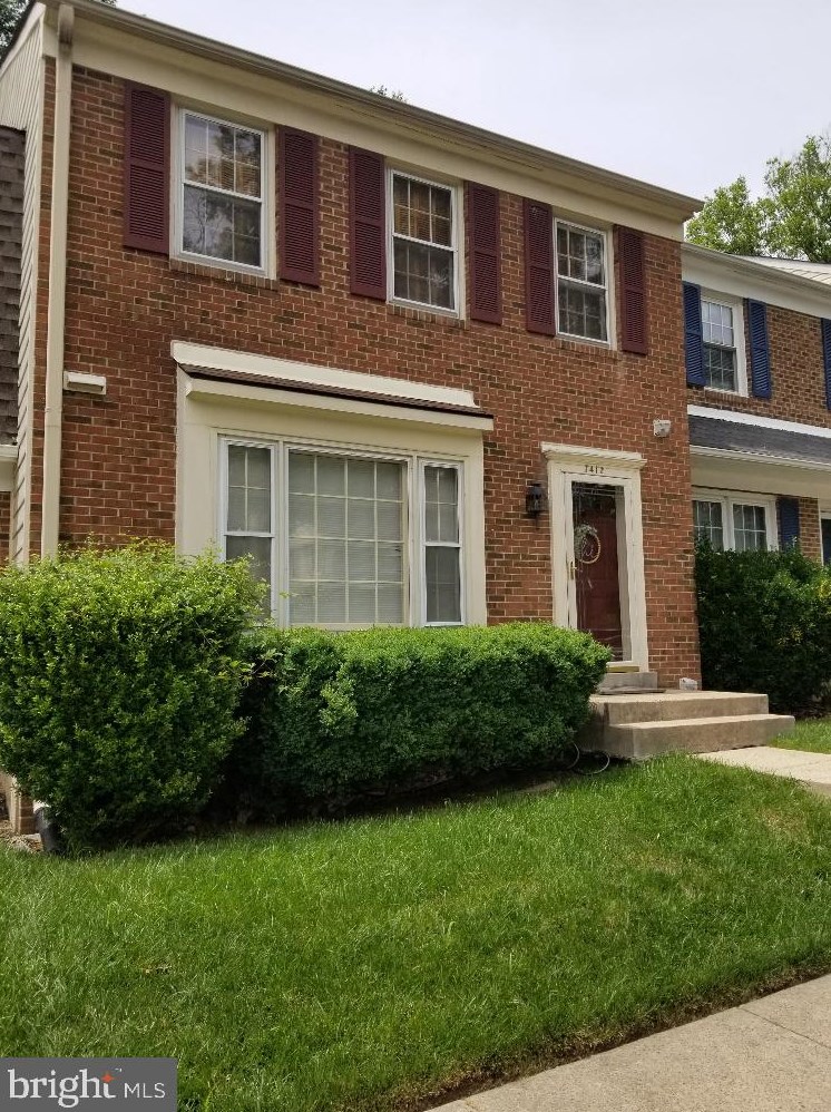 7412 Erska Woods Ct, Springfield, VA 22153