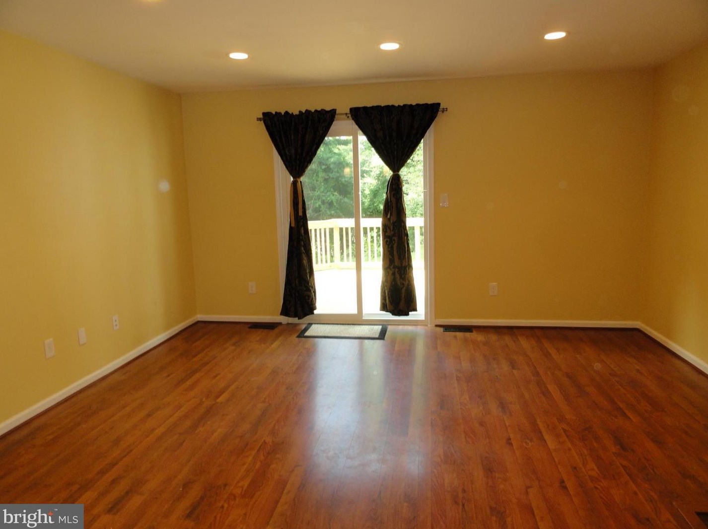 8570 Springfield Oaks Dr, Springfield, VA 22153