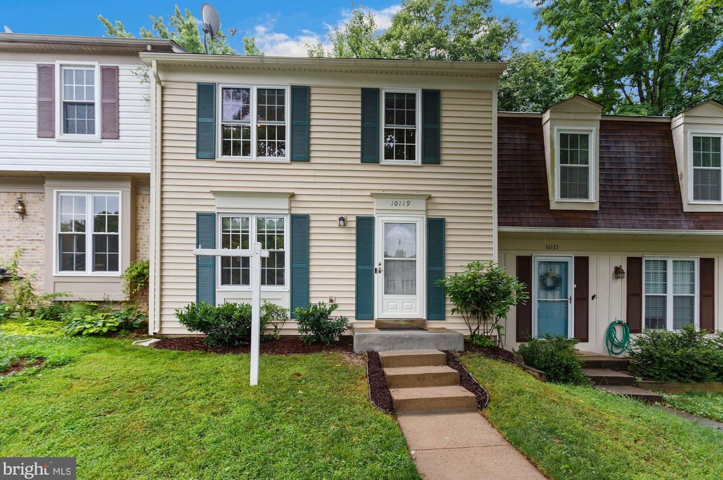 10119 Sassafras Woods Ct, Springfield, VA 22015