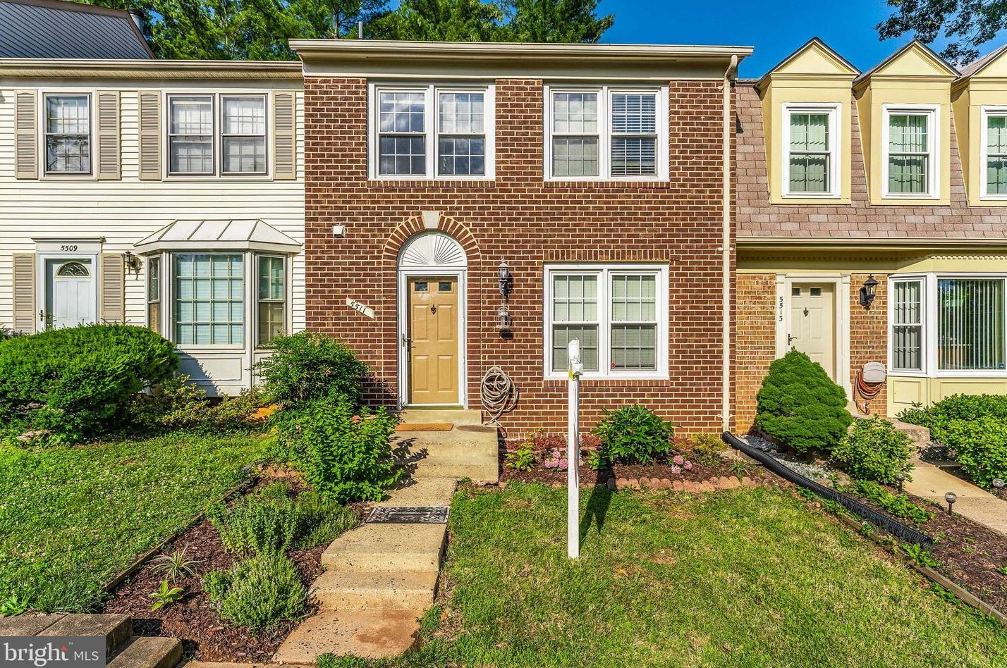 5511 Lakewhite Ct, Fairfax, VA 22032-4031