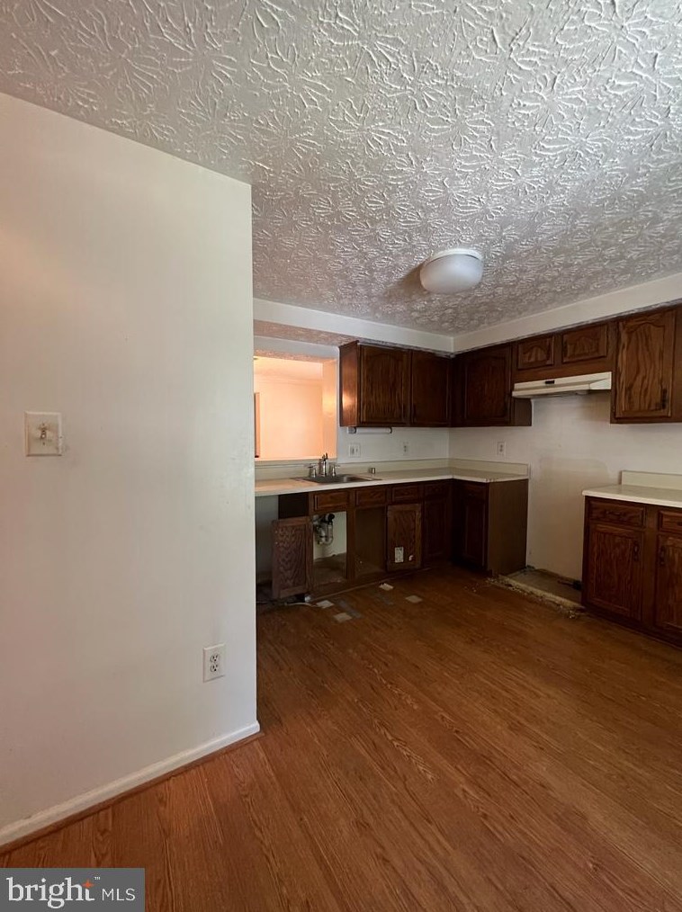 9050 Tiffany Park Ct, Springfield, VA 22152