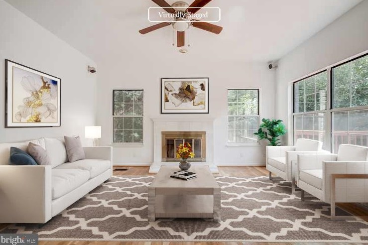 5578 Village Center Dr, Centreville, VA 20120-2892