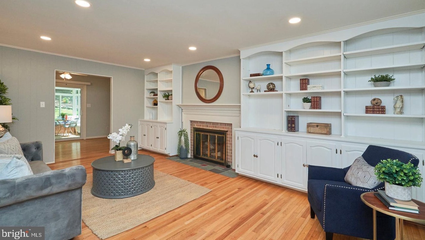 109 Saratoga Waye Ne, Vienna, VA 22180