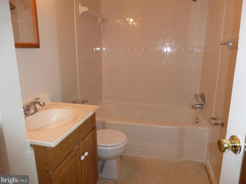 3415 Gallows Rd, Falls Church, VA 22042