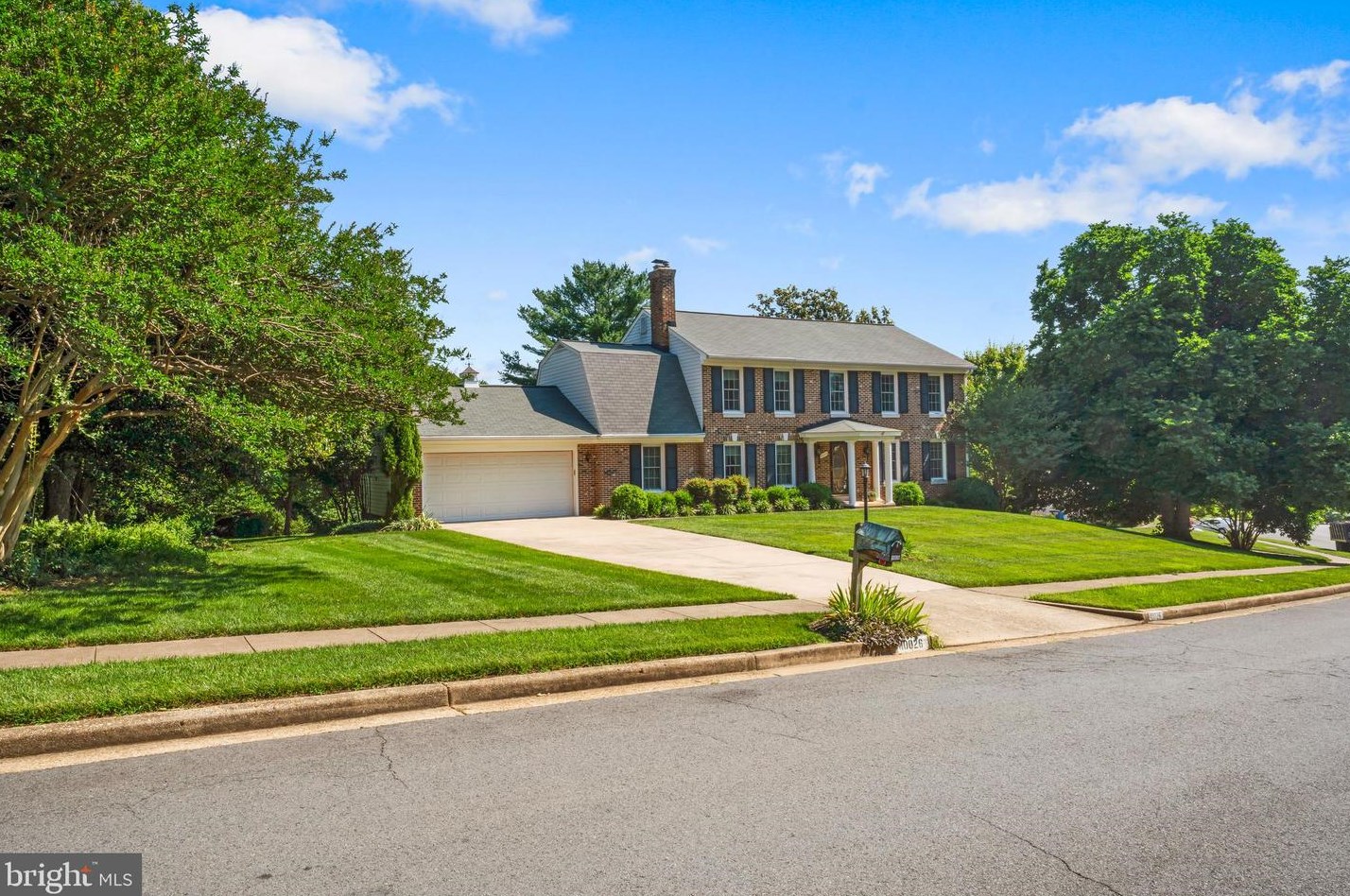 10026 Lochness Ct, Vienna, VA 22181-3152