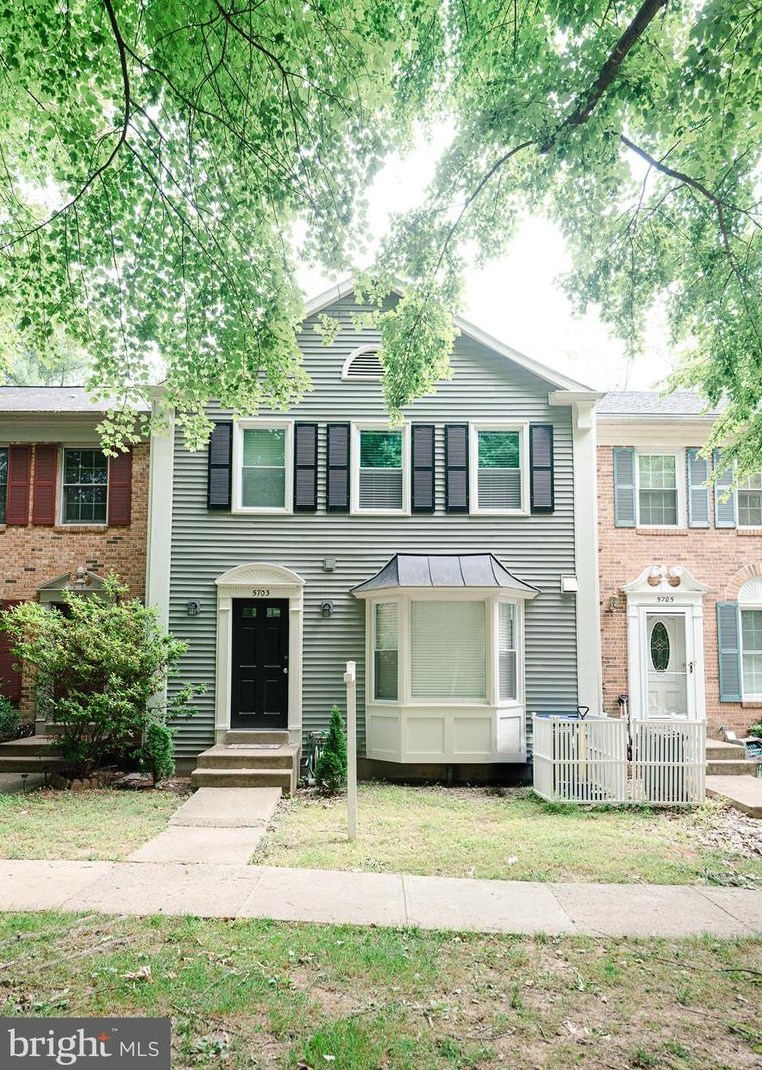 5703 Oakshore Ct, Springfield, VA 22015