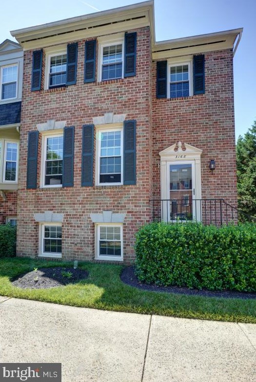 3168 Stratford Ct, Vienna VA  22124-2734 exterior