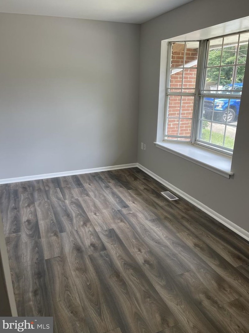 6386 Shaundale Dr, Springfield, VA 22152