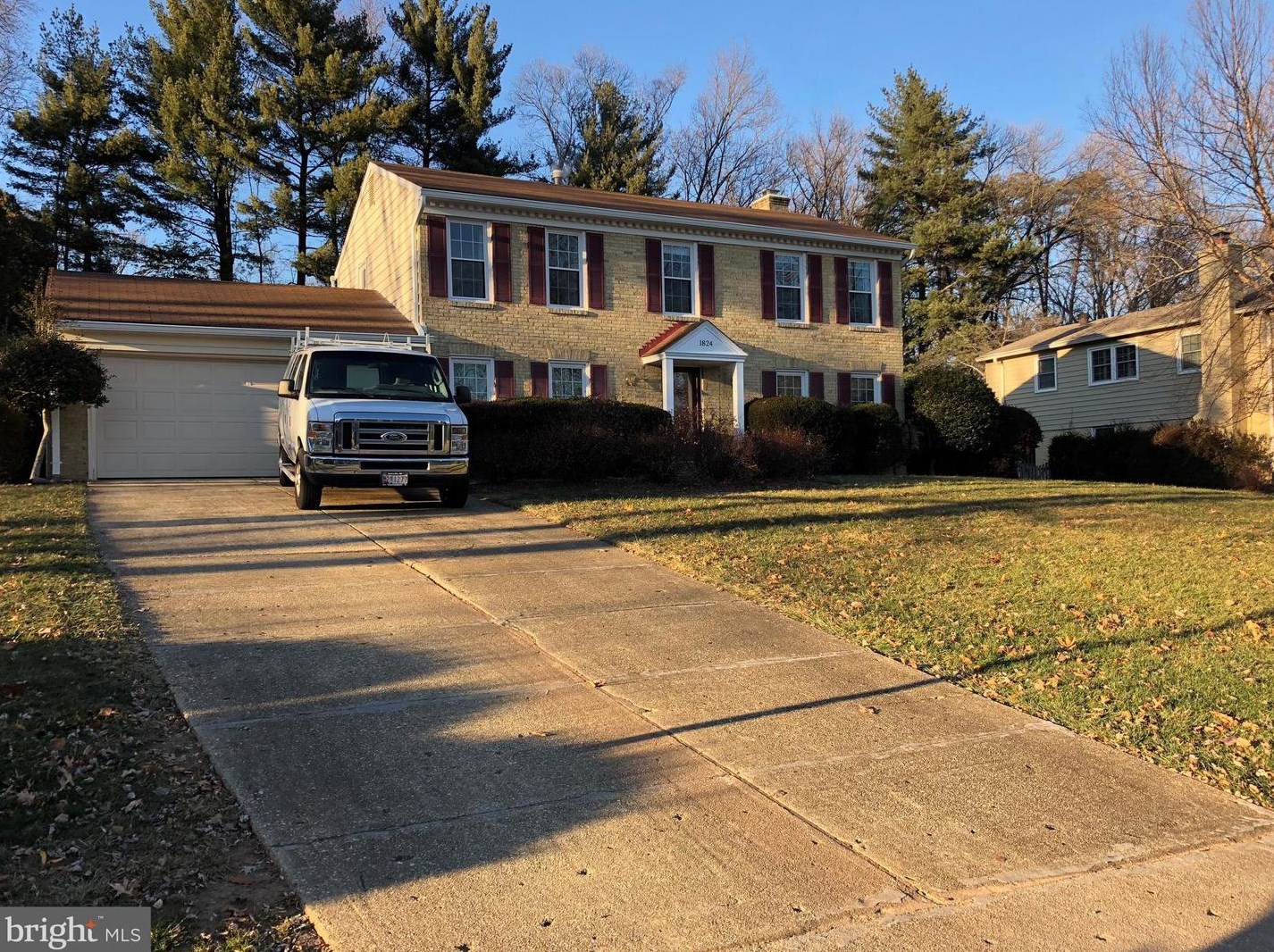 1824 Abbotsford Dr, Vienna VA  22182-3420 exterior