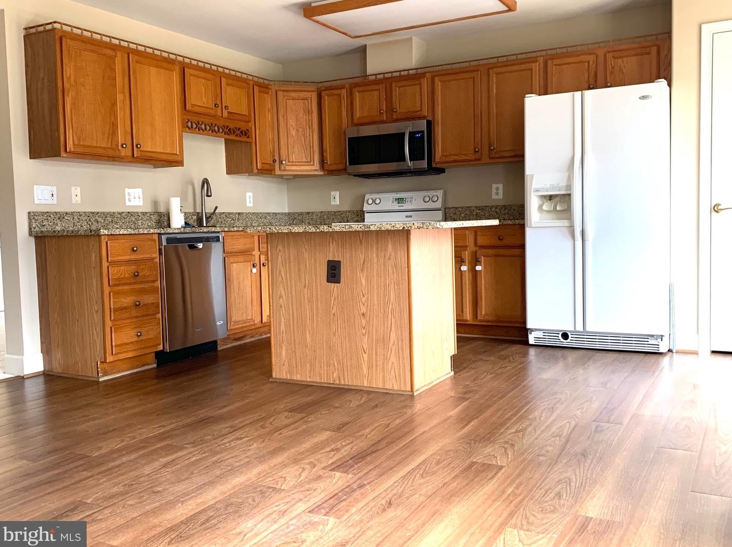 3910 Kathryn Jean Ct, Fairfax VA  22033-2738 exterior