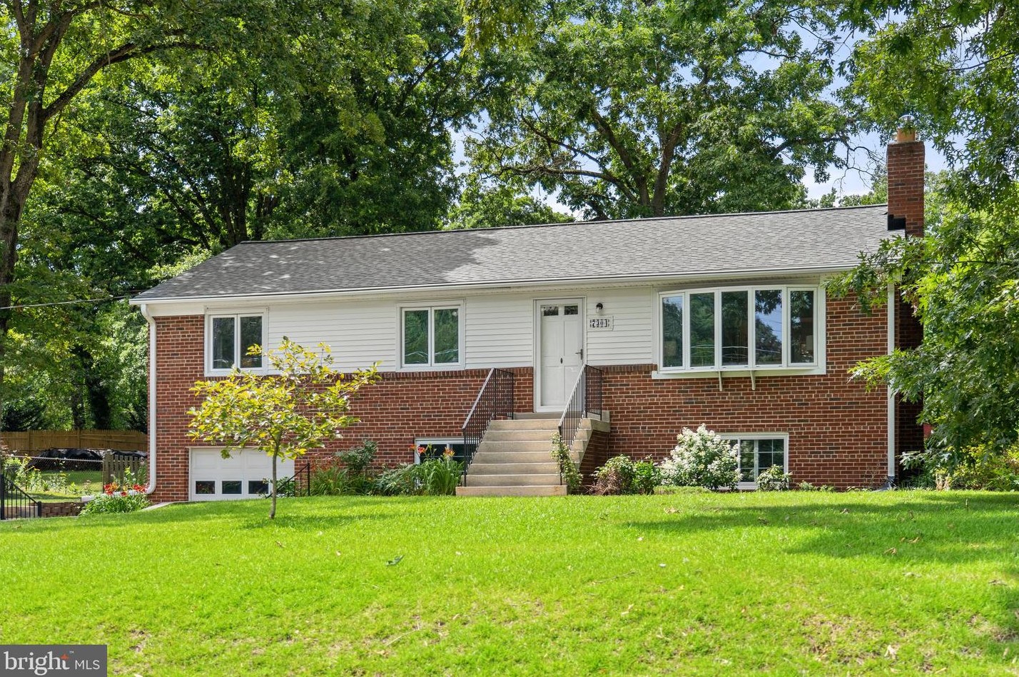 7304 Lamar Dr, Springfield, VA 22150-3130