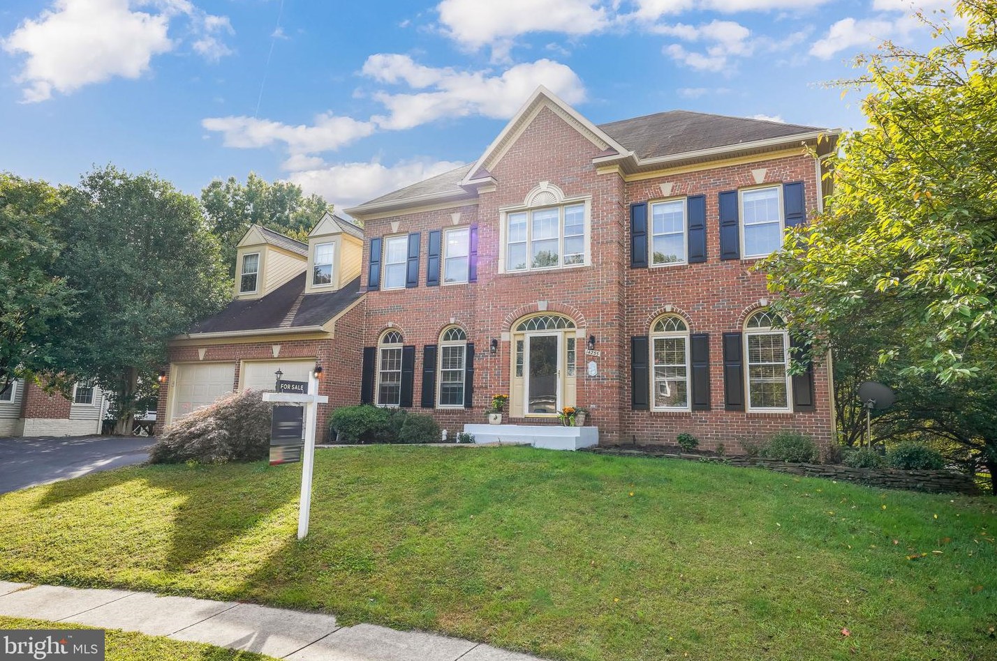 14255 Hart Forest Dr, Centreville, VA 20121-5018