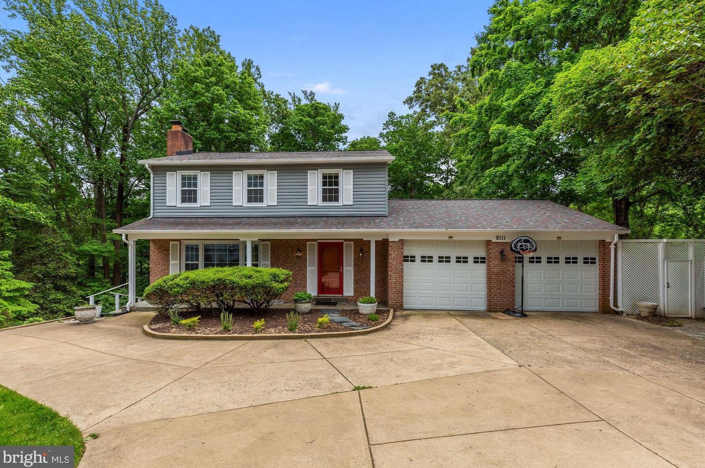 8111 W Point Dr, Springfield, VA 22153
