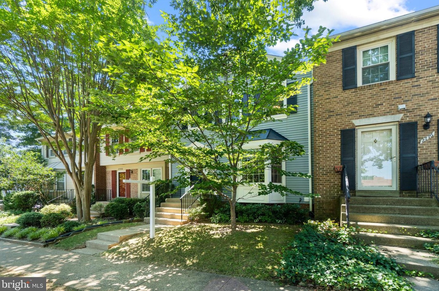 2778 Knollside Ln, Vienna, VA 22180-7083