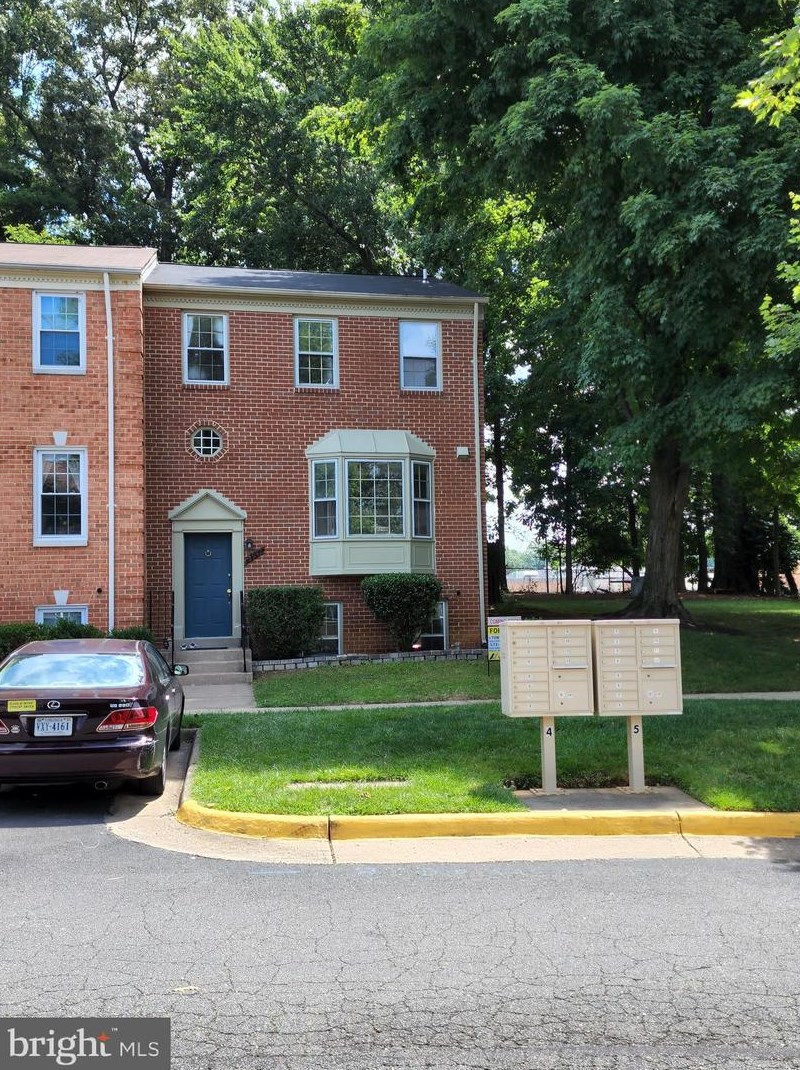 2941 Waterford Ct, Vienna, VA 22181-6078