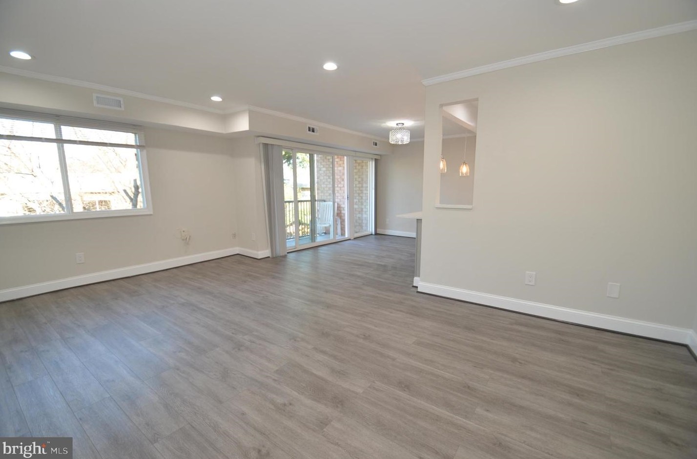 2910 Kings Chapel Rd Apt 16, Falls Church, VA 22042