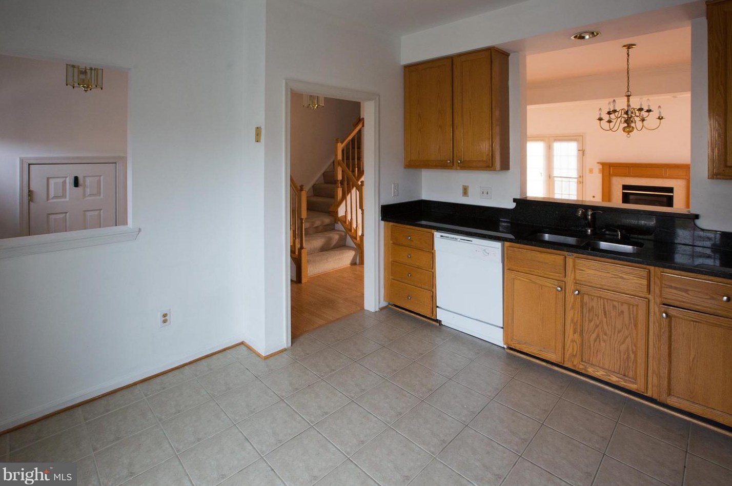 2015 Madrillon Springs Ct, Vienna VA  22182-3763 exterior