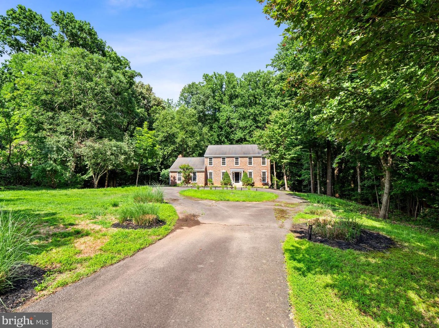 4925 Novak Ln, Fairfax, VA 22030-5759