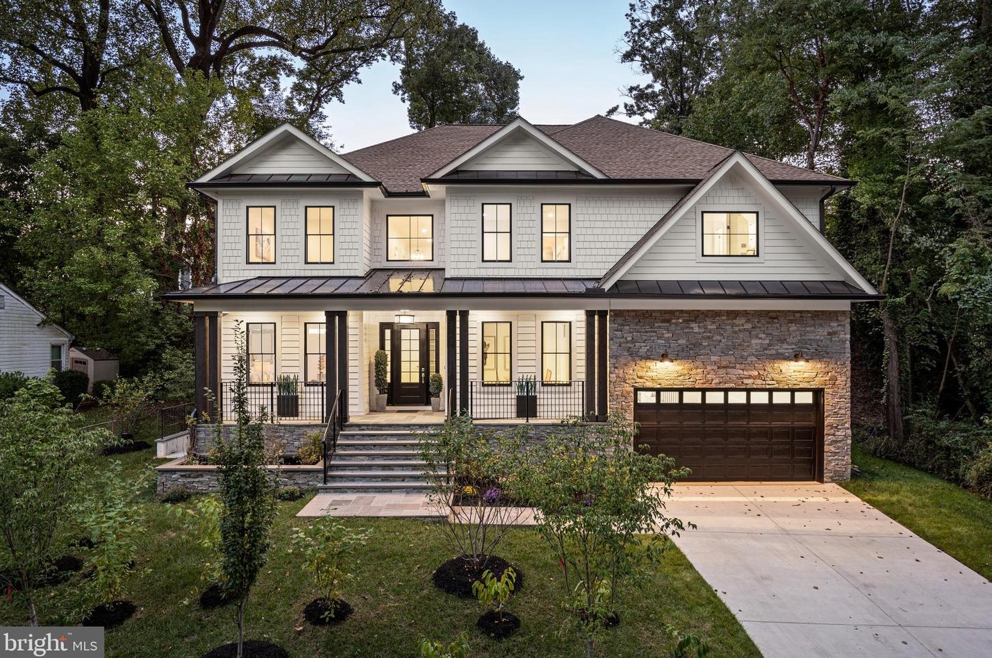 2142 Lily Pond Dr, Falls Church, VA 22043