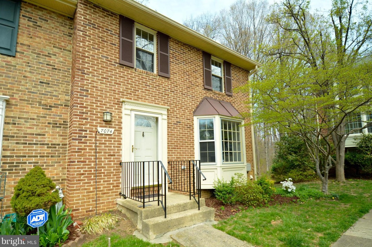 7074 Leewood Forest Dr, Springfield, VA 22151