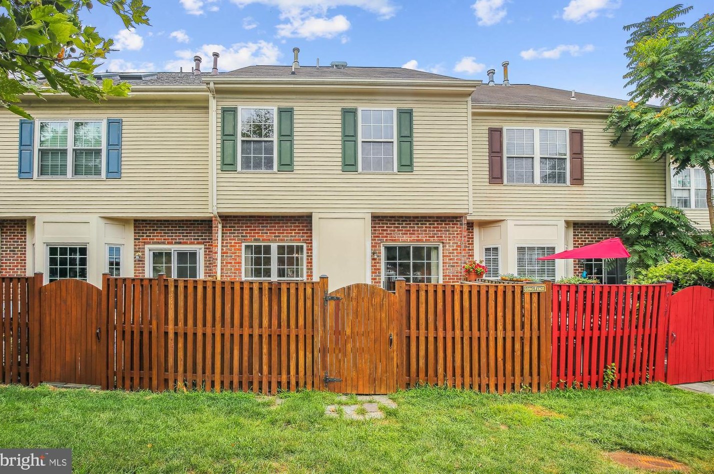 6119 Madison Crest Ct, Falls Church, VA 22041