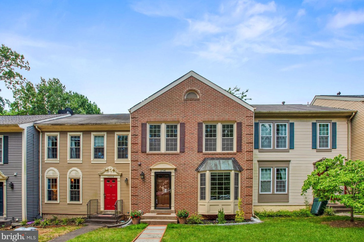 12541 Alder Woods Dr, Fairfax, VA 22033
