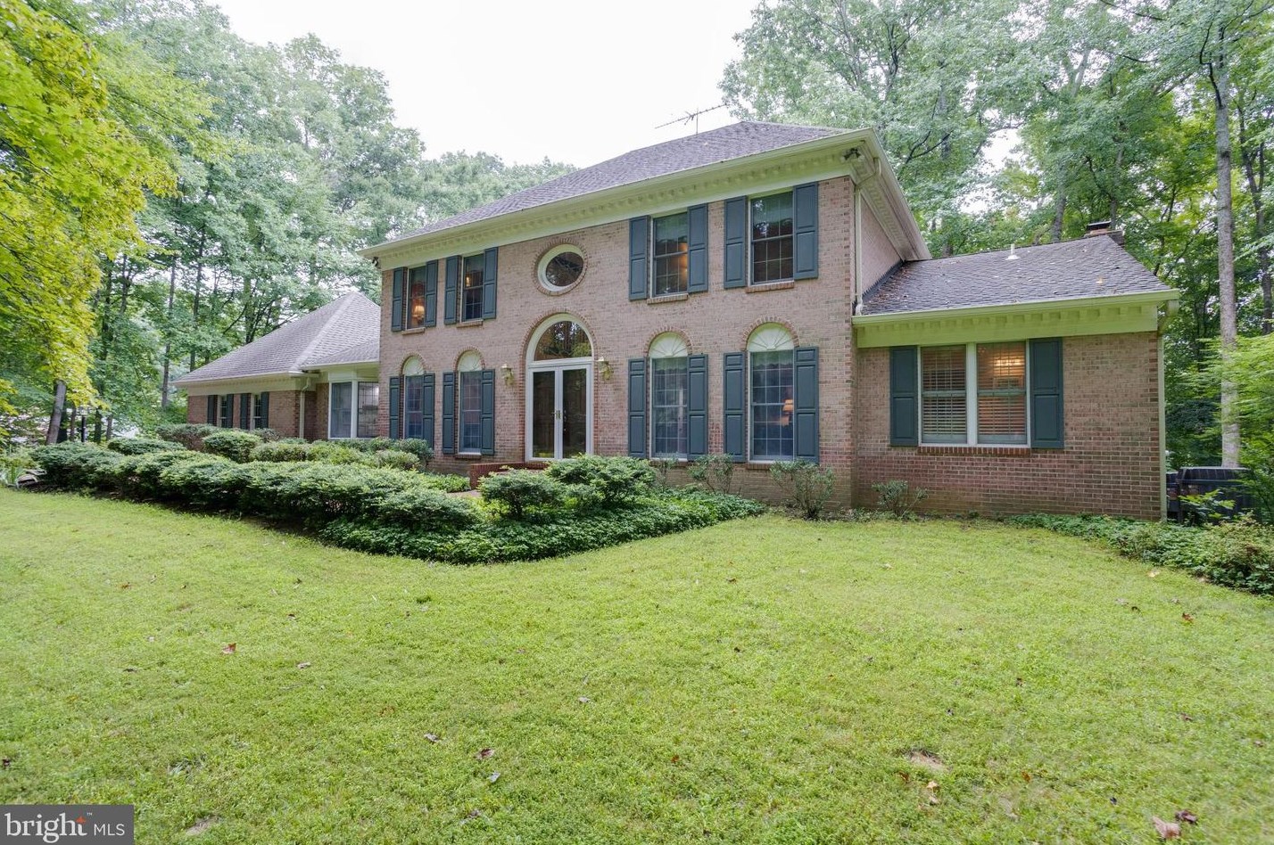 8312 Cathedral Forest Dr, Fairfax, VA 22039-2707