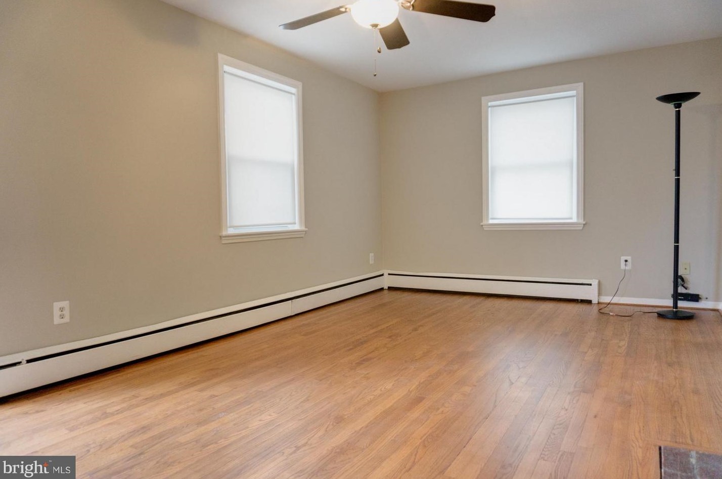6802 Barrett Rd, Falls Church, VA 22042