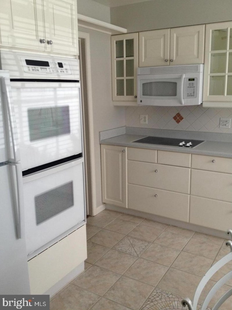 7422 Chummley Ct, Falls Church, VA 22043