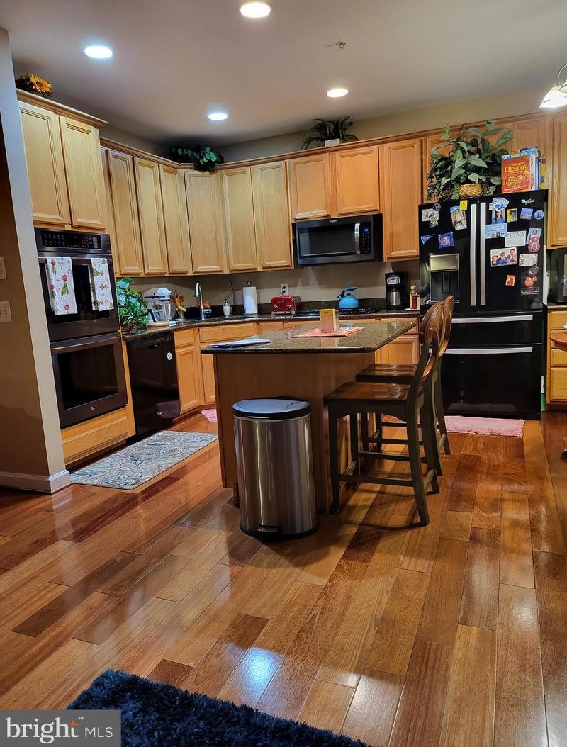 9232 Point Replete Dr, Fort Belvoir, VA 22060