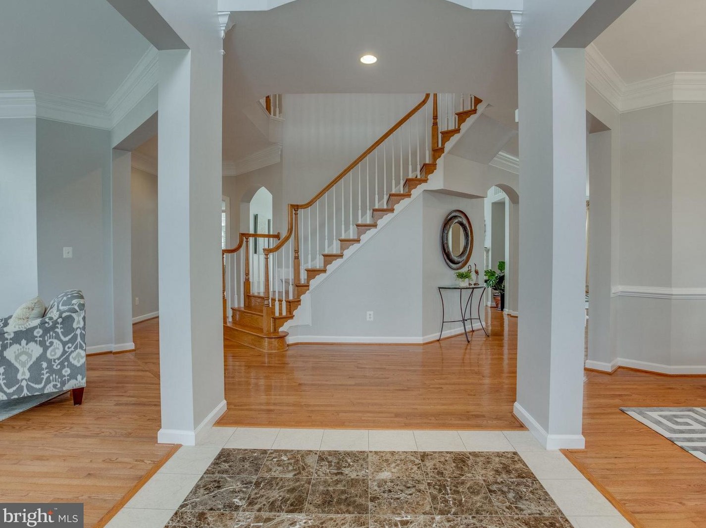 6694 Valley Brook Dr, Falls Church, VA 22044