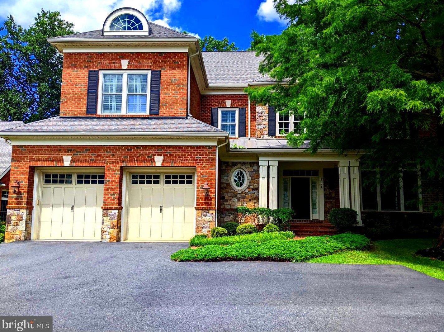 8504 Wedderburn Station Dr, Vienna, VA 22180