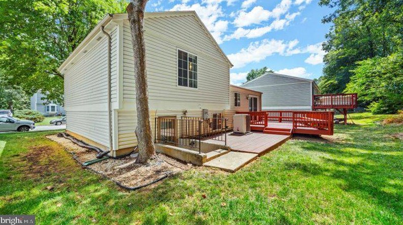 8476 Magic Tree Ct, Springfield, VA 22153-3811