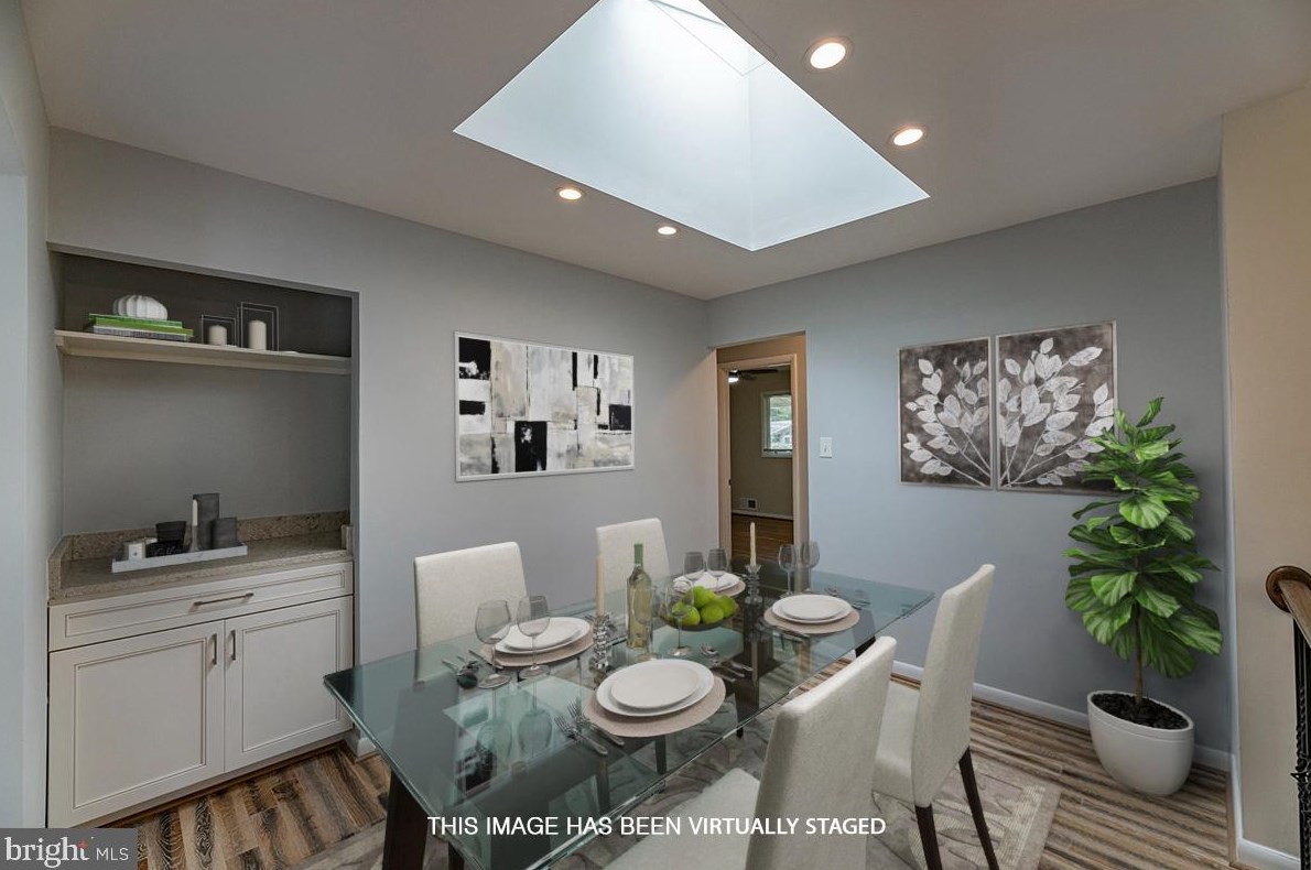 8605 Cottage St, Vienna VA  22180-7038 exterior