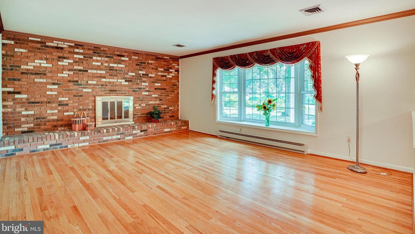 10700 Anita Dr, Lorton, VA 22079