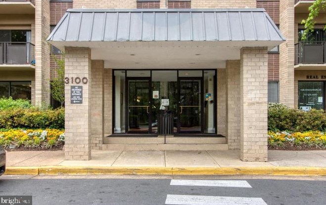 3100 S Manchester St Apt 408, Falls Church, VA 22044