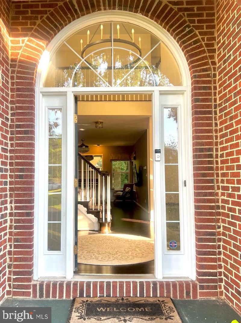 5317 Poplar Valley Ct, Centreville VA  20120-6101 exterior