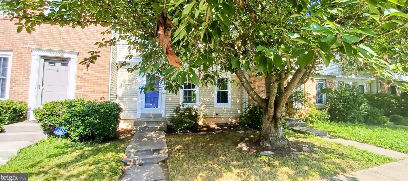 5718 Edgewater Oak Ct, Springfield, VA 22015