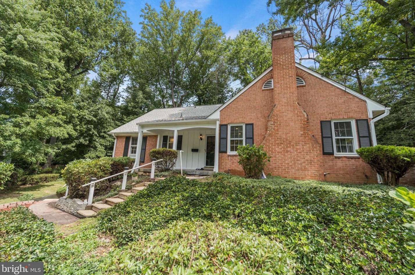 8200 Ector Ct, Annandale, VA 22003