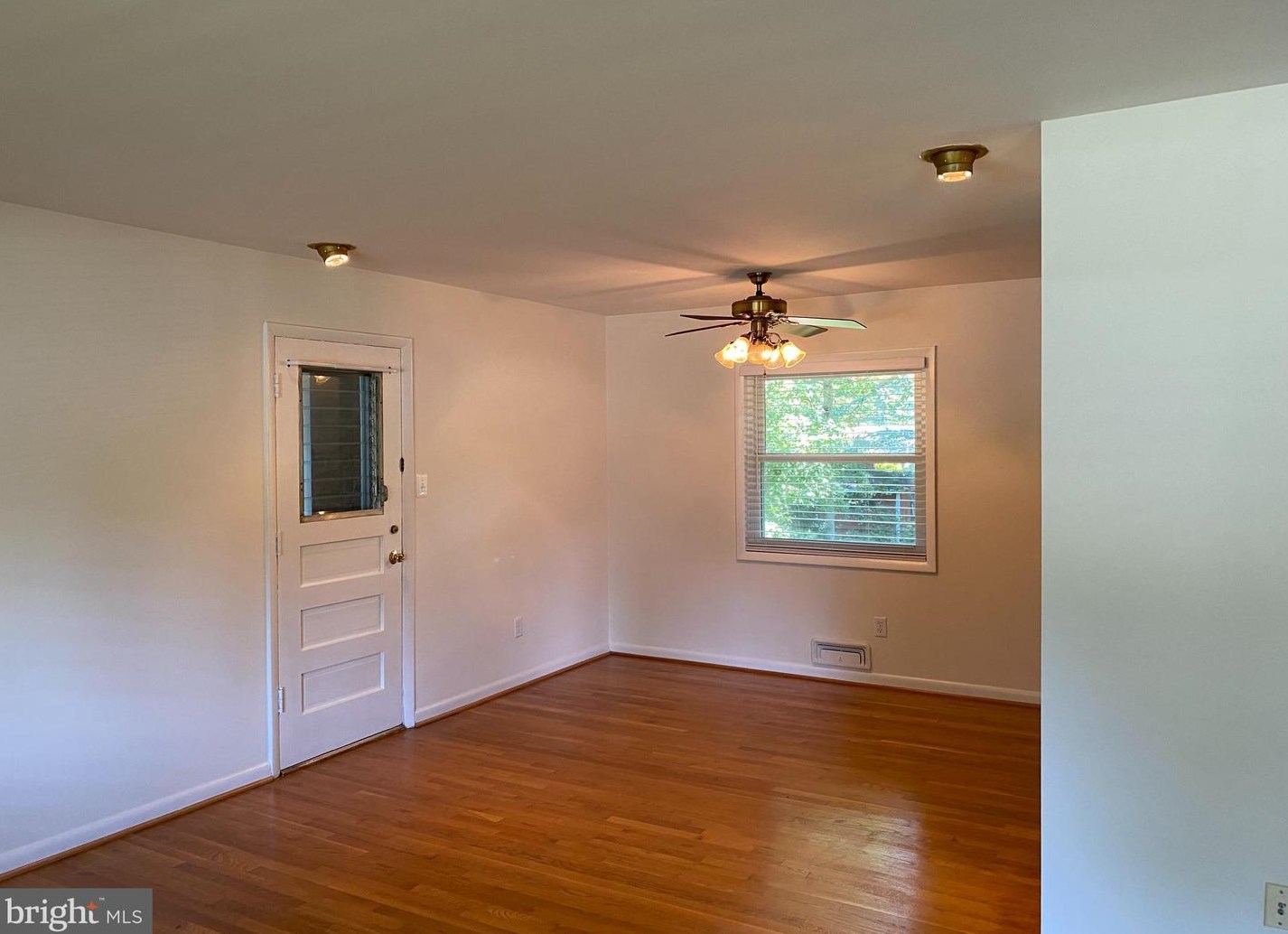 4305 Andes Dr, Fairfax, VA 22030