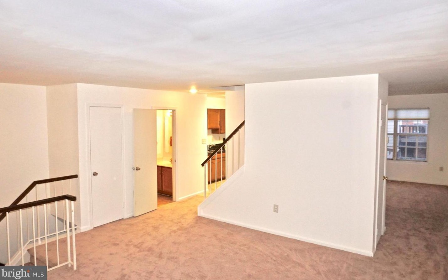 7863 Wintercress Ln, Springfield, VA 22152